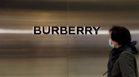 burberry ceo resigns